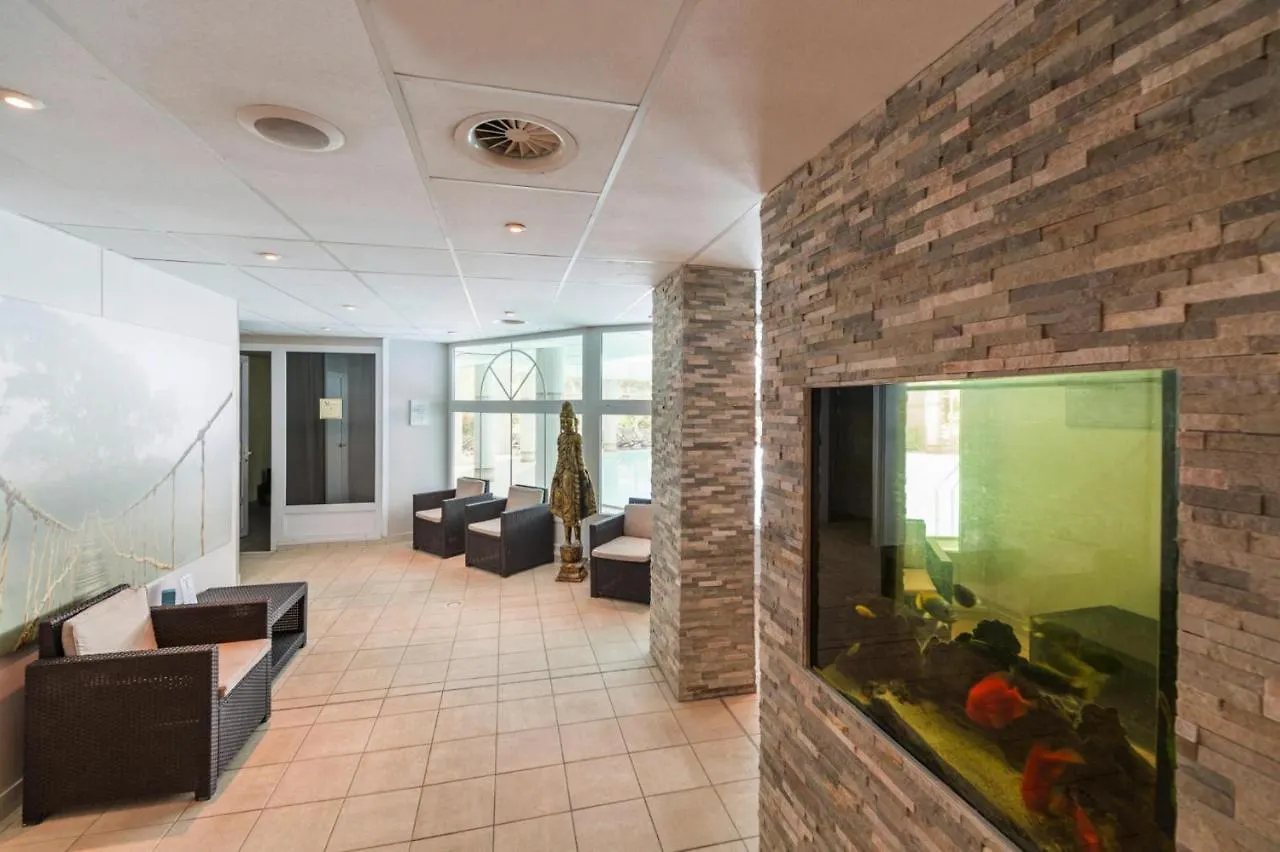 公寓式酒店 Residence Pierre & Vacances Premium Les Calanques Des Issambres 雷以桑布尔