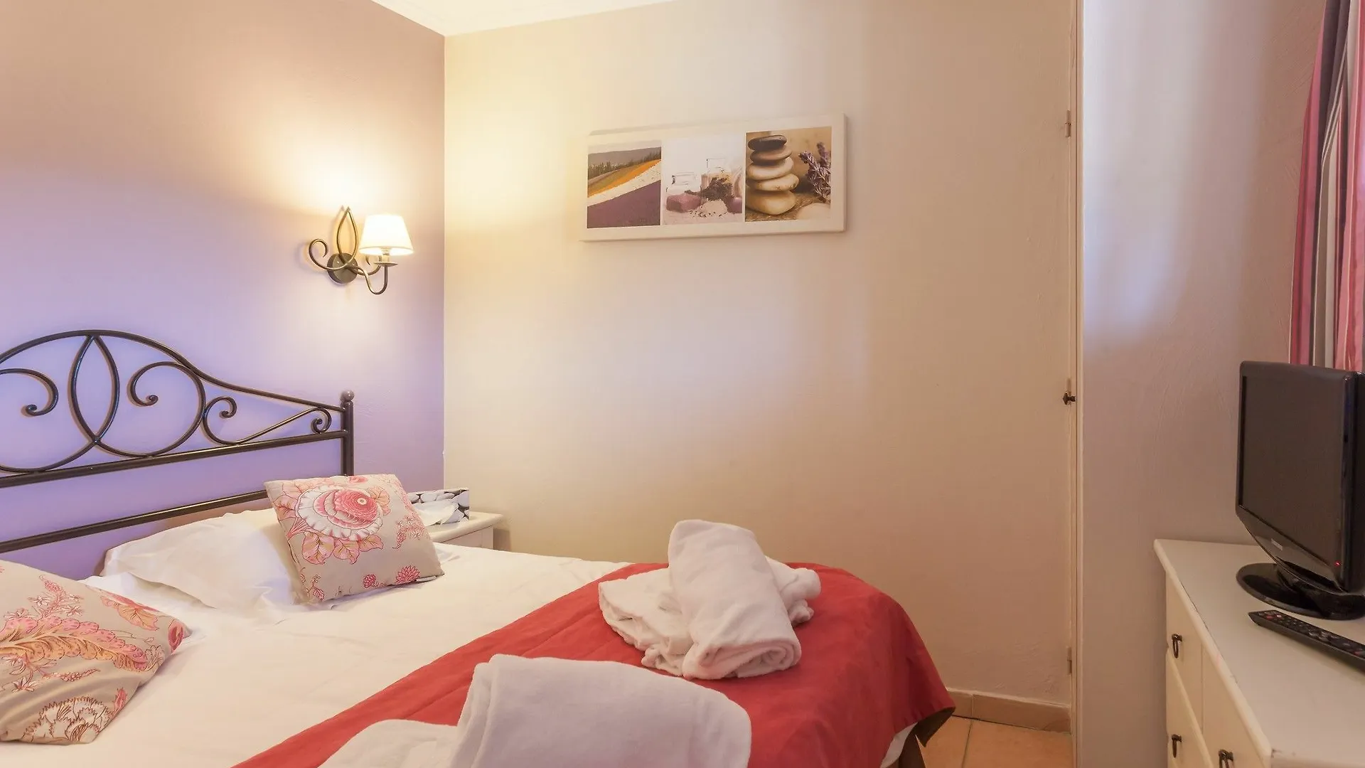 Residence Pierre & Vacances Premium Les Calanques Des Issambres Les Issambres Apart Otel